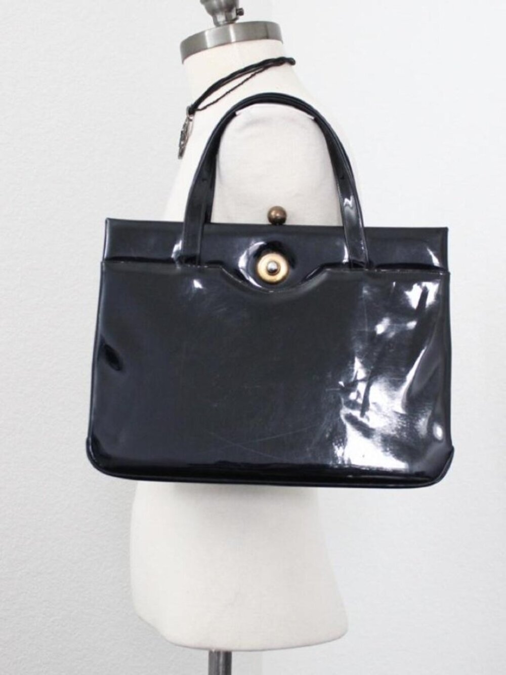 vintage crown lewis kiss lock patent leather purse